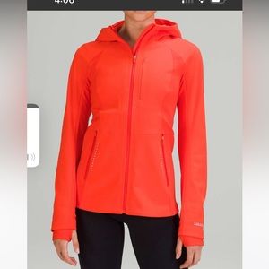 Lululemon Autumn Red Cross Chill Jacket Size 6 Gently Used.